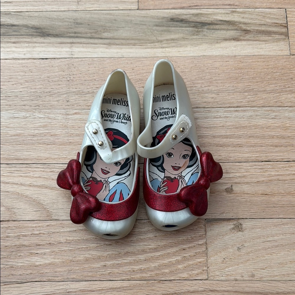 Mini Melissa Snow White girls shoes